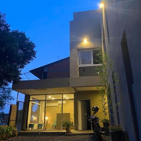 Los Lirios Apart & Suite Puerto Iguazú Dış mekan fotoğraf