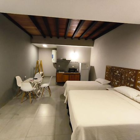 Los Lirios Apart & Suite Puerto Iguazú Dış mekan fotoğraf